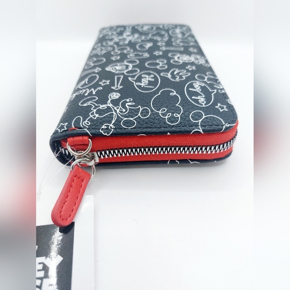 Disney MICKEY MOUSE Limited Edition Black/White Zip Wallet Red iWristlet - Picture 4 of 6